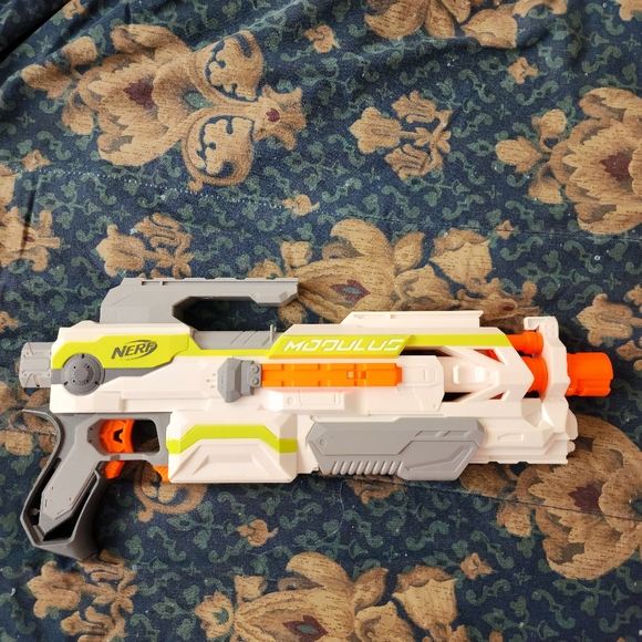 Nerf Modulus Gun with accessories - Picture 1 of 2